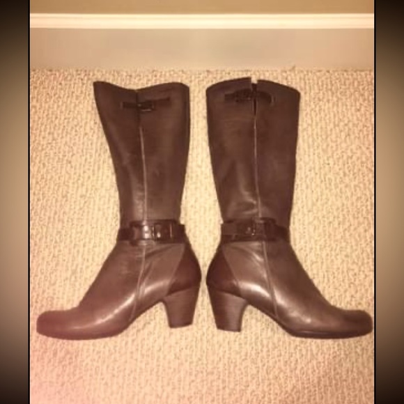 Wonders Brown leather women’s boots size 6.5 - in gently used condition - Picture 2 of 6